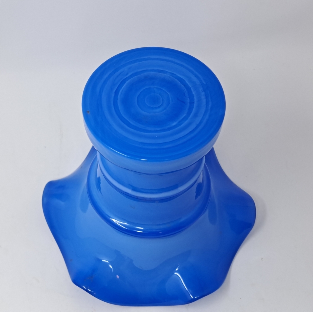 Blue Glass Vase With Ruffled Edge - Picture 4 of 4